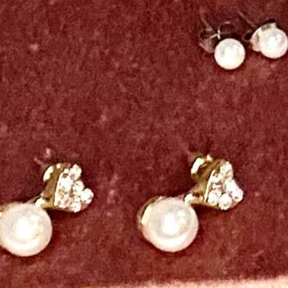 BRAND NEW 2 Pairs of Stunning Matching Earrings - Picture 7 of 9